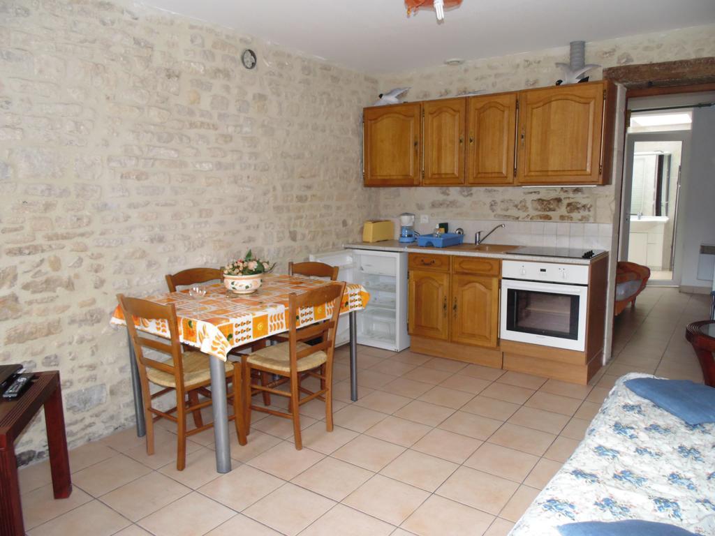 Maison En Pierre Apartment Port-en-Bessin-Huppain Phòng bức ảnh